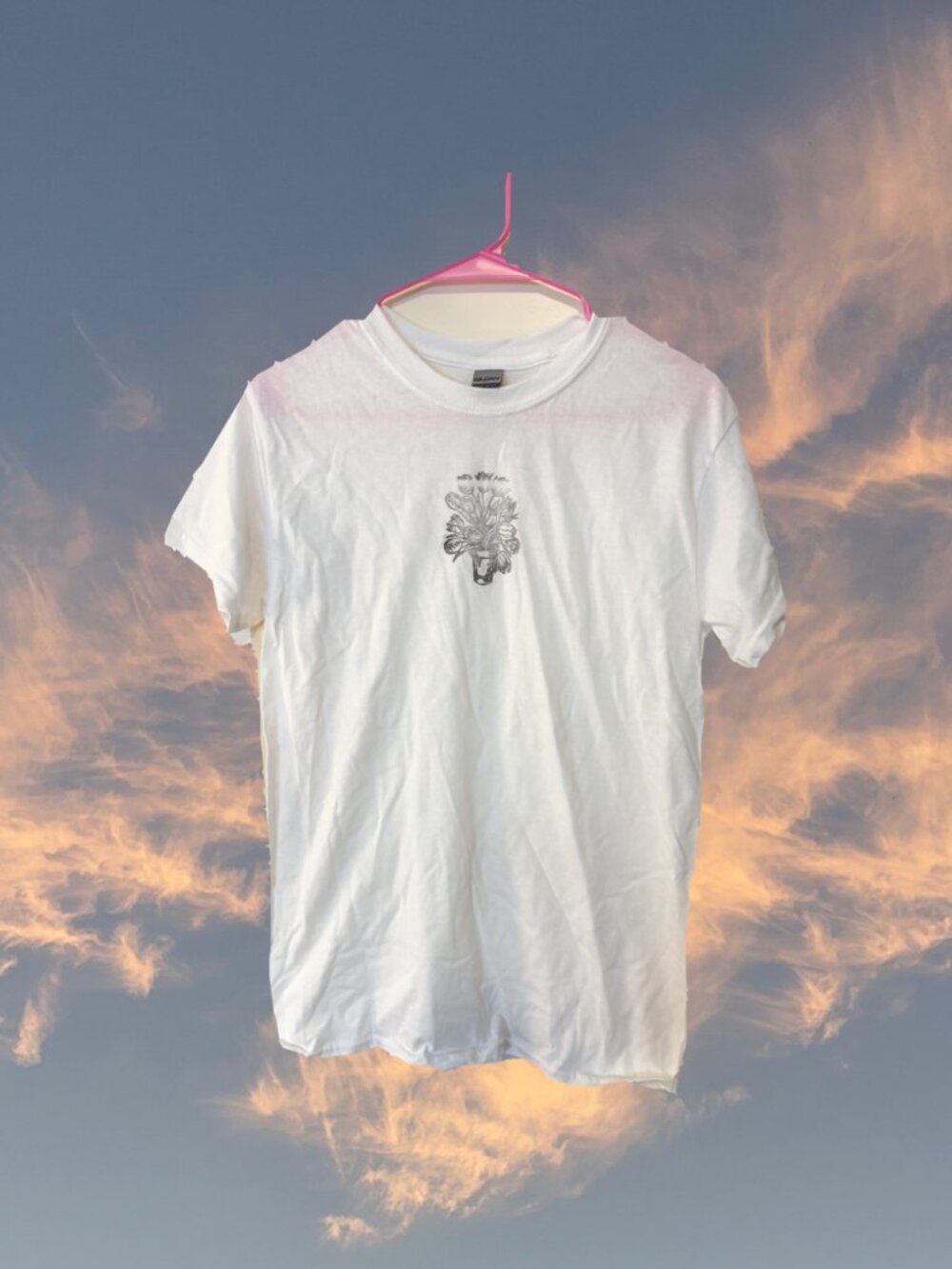 Tulip Printed Graphic Tee Gildan Heavy Cotton